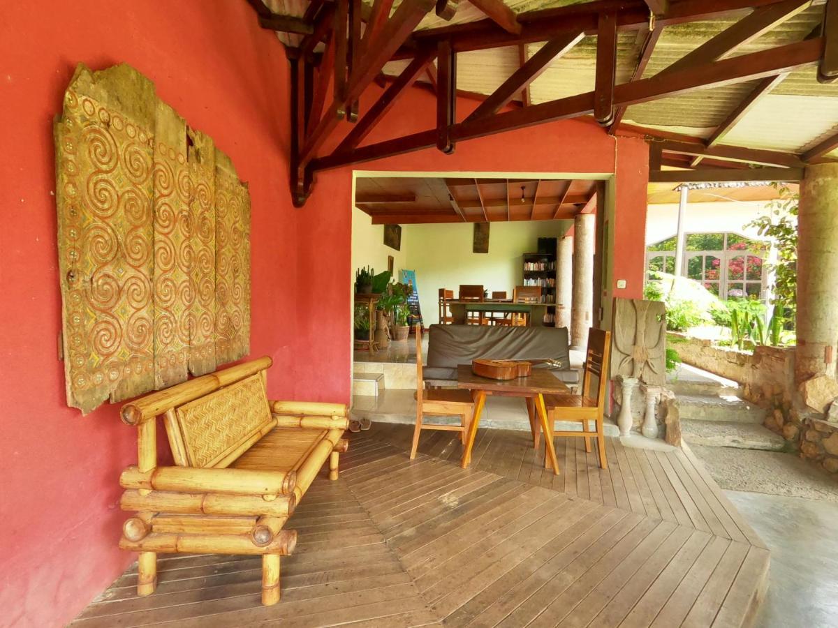 Pias Poppies Hotel Rantepao Exterior photo